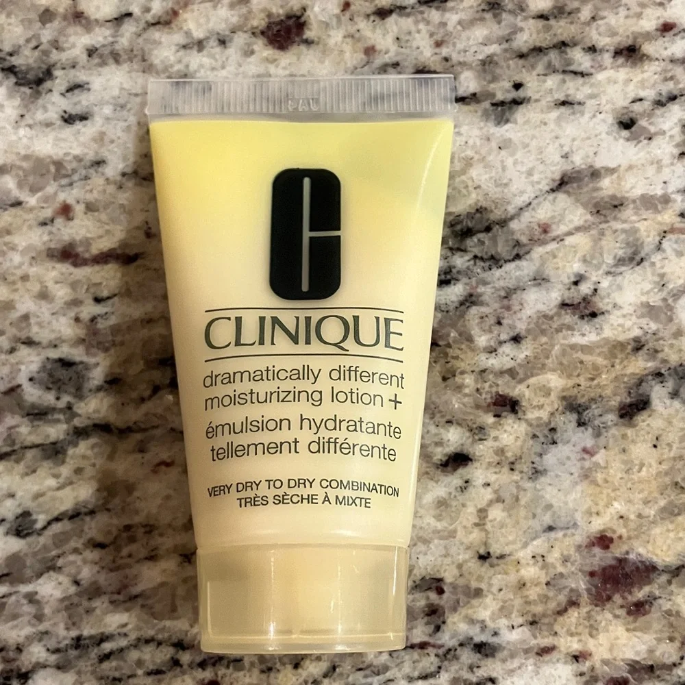 Clinique x Jonathan Cohen Collab Bag + 6 pcs Clinique Skincare Lipstick Set Gift - Picture 4 of 10